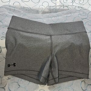 🛒💰Under Armor Women's HeatGear® Mid-Rise Shorty